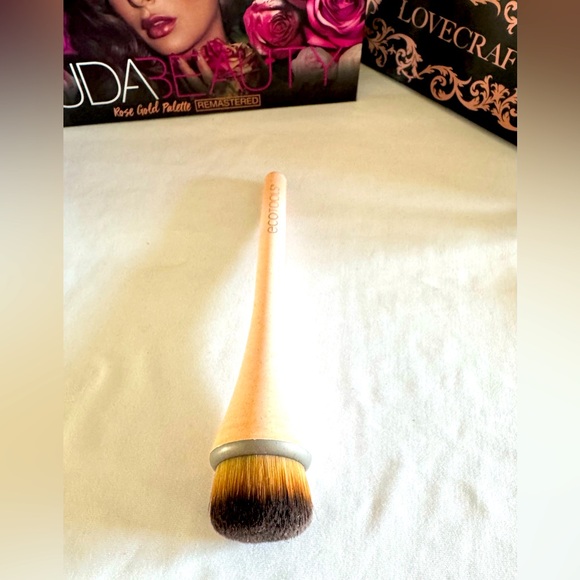 ❤️NWOT❤️ECOTOOLS❤️MAKE UP BRUSHES❤️4 TOTAL❤️ - Picture 8 of 9